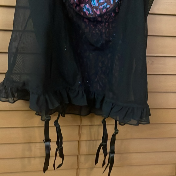 Lingerie - Picture 4 of 6